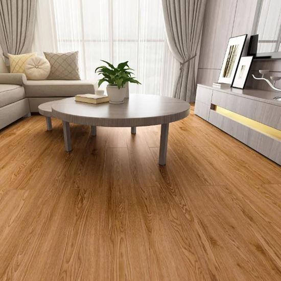 Obrázek z PVC samolepicí dřevěná podlaha - dub tmavý