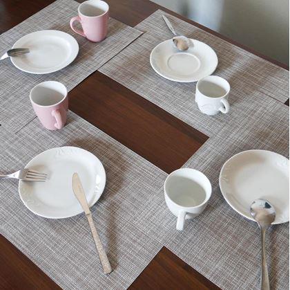 Obrázek z Barevné prostírání na stůl - krémové