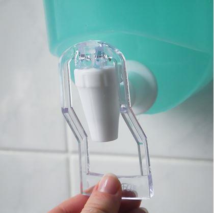 Obrázek z Nalepovací dávkovač do koupelny 600 ml