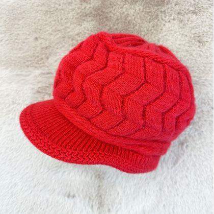 Obrázek z Zateplený baret s kožíškem - červený