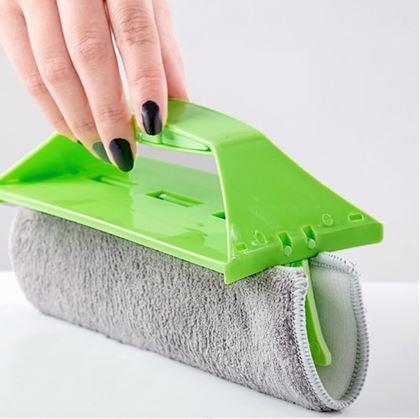 Obrázek z Pomůcka pro čištění rámů/drážek oken