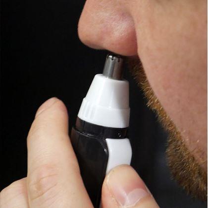 Obrázek z Zastřihovač chloupků v nose 