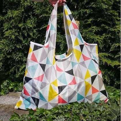 Obrázek z Velká skládací nákupní taška - trojúhelníky
