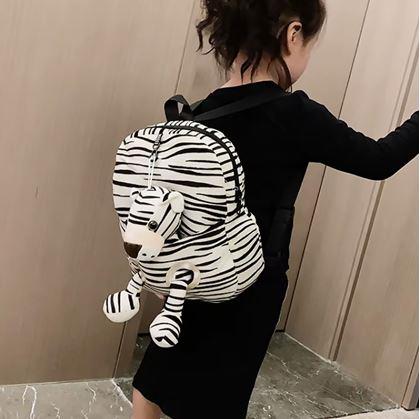 Obrázek z Dětský batůžek s vyjímatelným plyšákem - tygr