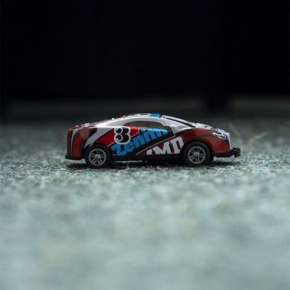 Obrázek z Kaskadérské skákací autíčko - bílo červené