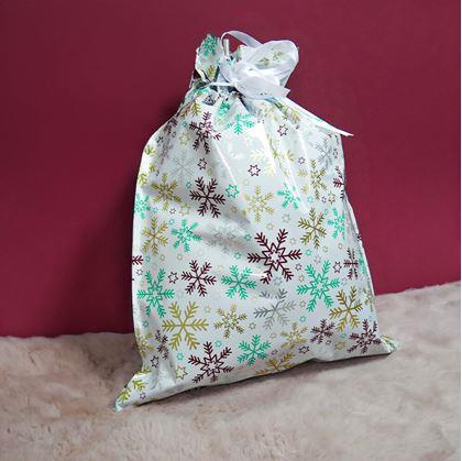 Obrázek z Vánoční dárkový balicí sáček se šňůrkou - 51x39 cm - sněhové vločky