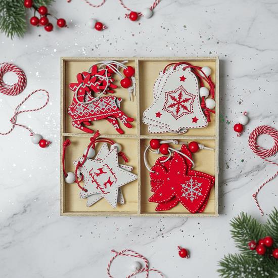 Obrázek z Sada dřevěných ozdob 12 ks - vánoční mix