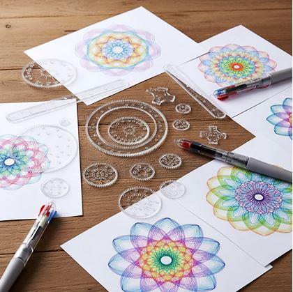 Obrázek z Sada kreslicích šablon - spirograf