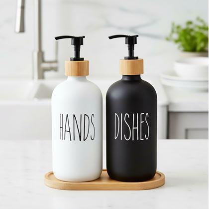 Obrázek z Sada dávkovačů s pumpičkou na mýdlo a jar na podnose