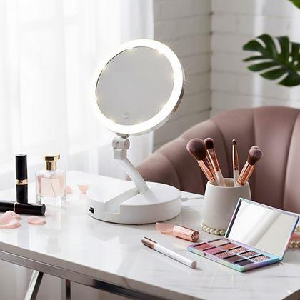 Obrázek z Přenosné podsvícené zrcátko