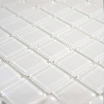 Obrázek z Skleněná mozaika na mřížce 30 x 30 cm - bílá