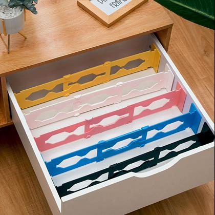 Obrázek z Nastavitelná přepážka do šuplíku