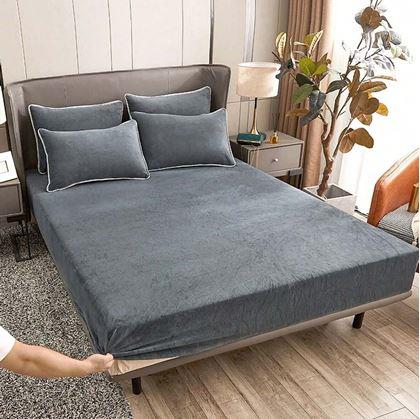 Obrázek z Mikroplyšové prostěradlo 90 x 200 cm - tmavě šedé