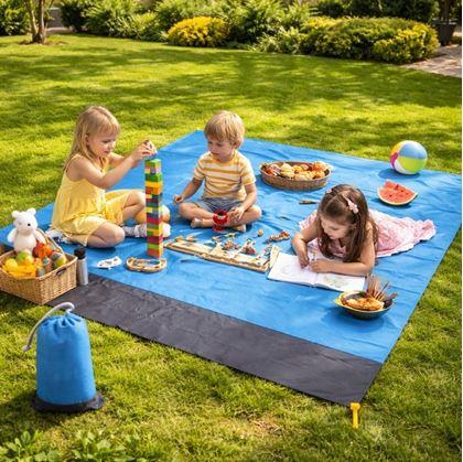 Obrázek z Plážová podložka s kolíky odolná vůči vodě a písku 2x2 m modrá