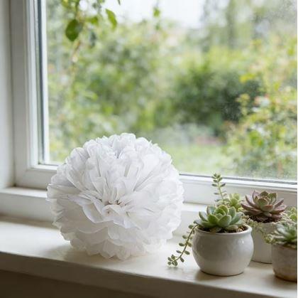 Obrázek z Bílá papírová dekorace Pompom 20 cm 5 ks