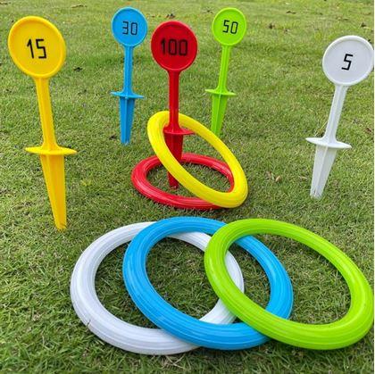 Obrázek z Hra házení kroužků s kolíky do země