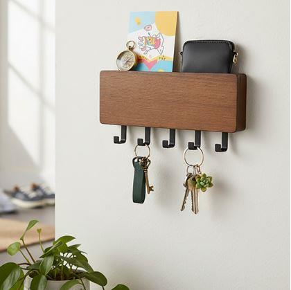 Obrázek z Dřevěný věšák na klíče s přihrádkou