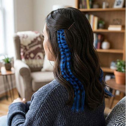 Obrázek z Barevný clip in pramínek 45 cm, mývalí ocas - modrý