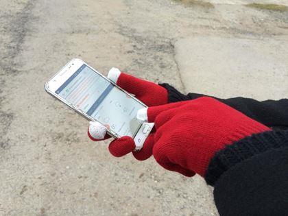 Obrázek z Rukavice pro smartphony - bordó
