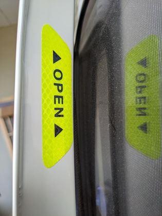 Obrázek z Reflexní samolepky na auto 4 ks - žluté